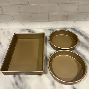 Williams Sonoma Nonstick Goldtouch Cake Pans